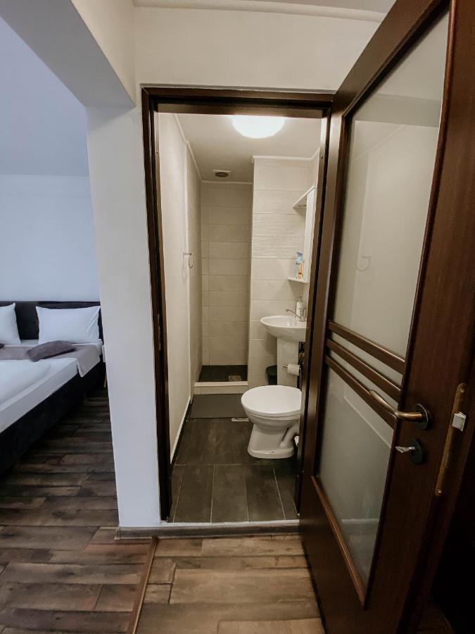 Paulaapartment&Rooms Орадя Экстерьер фото