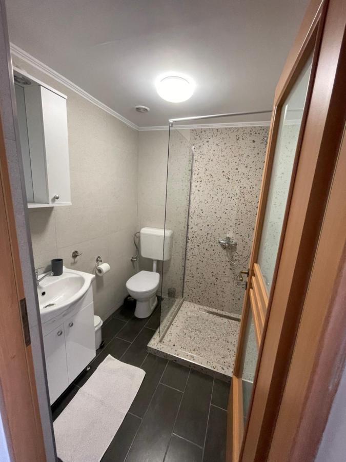 Paulaapartment&Rooms Орадя Экстерьер фото