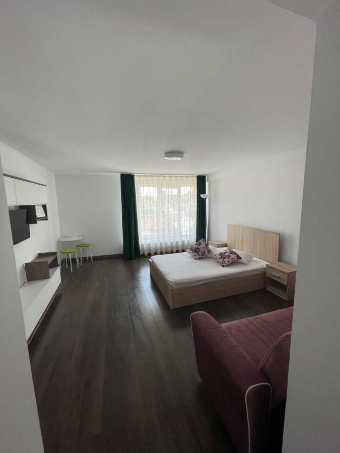 Paulaapartment&Rooms Орадя Экстерьер фото